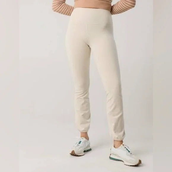 Aerie OFFLINE The Hugger Cinch Pant - Cake Batter XS - Picture 2 of 7
